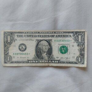 $1 dollar bill with star note